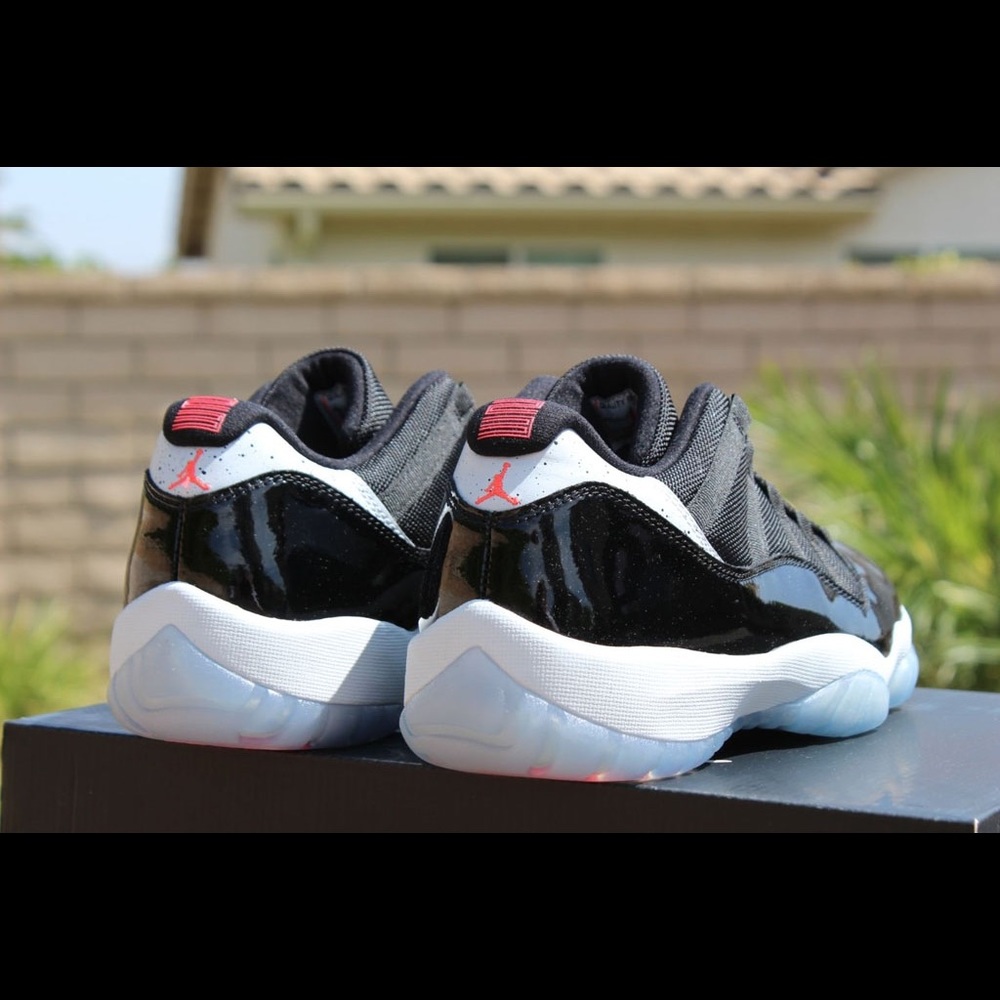 Nike Air Jordan 11 Low Infrared 23 Sneakers
